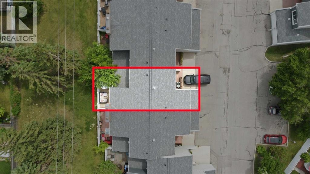 25, 228 Theodore Place NW — photo 33