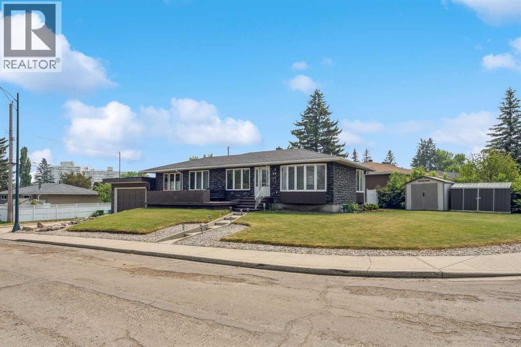 25 Manor Road SW