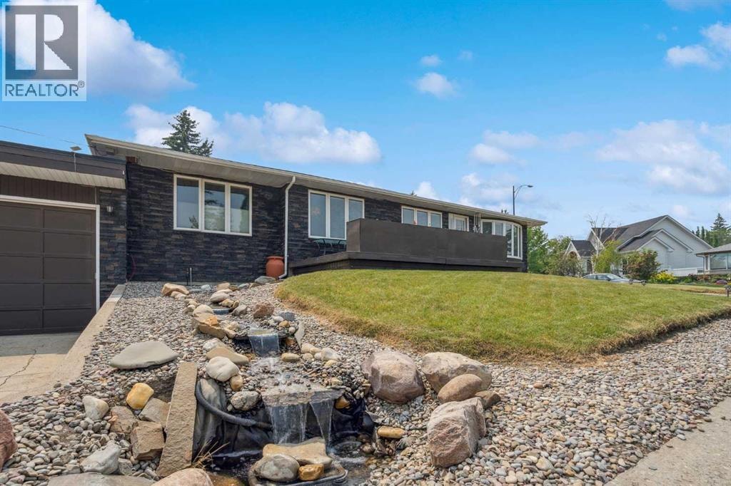 25 Manor Road SW — photo 3