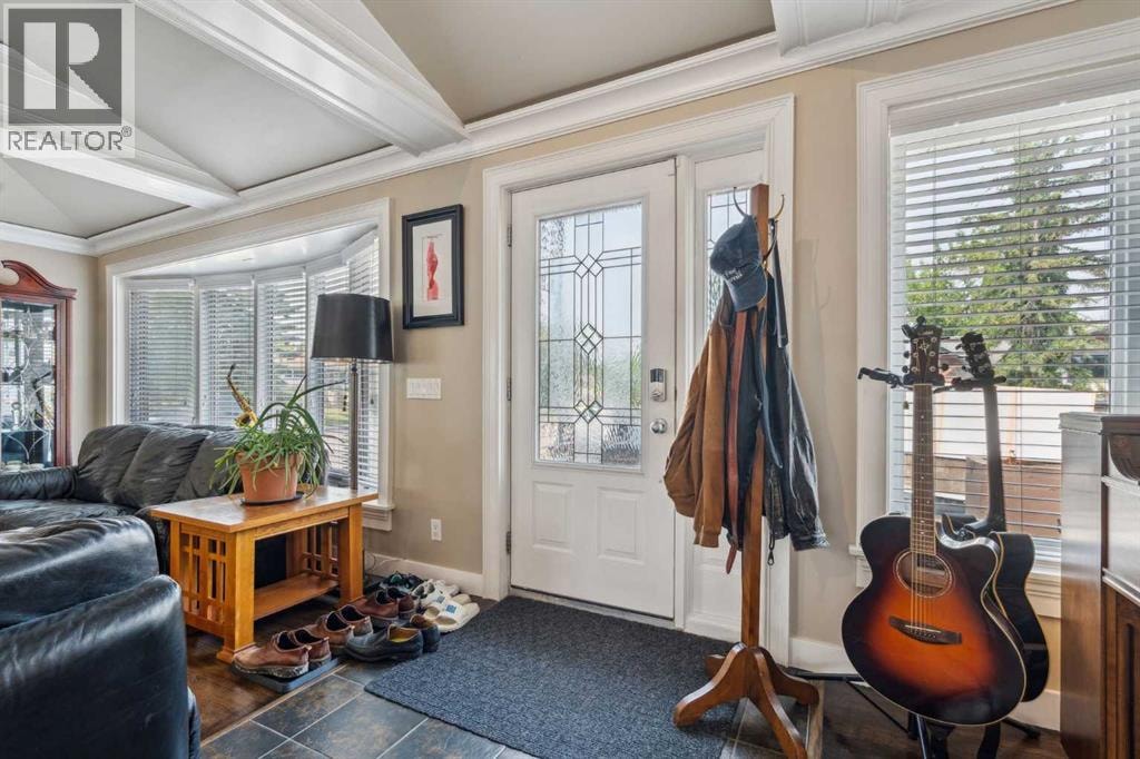 25 Manor Road SW — photo 7