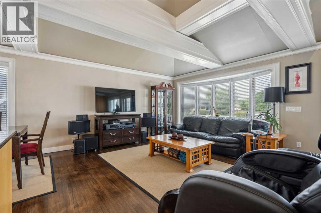 25 Manor Road SW — photo 9