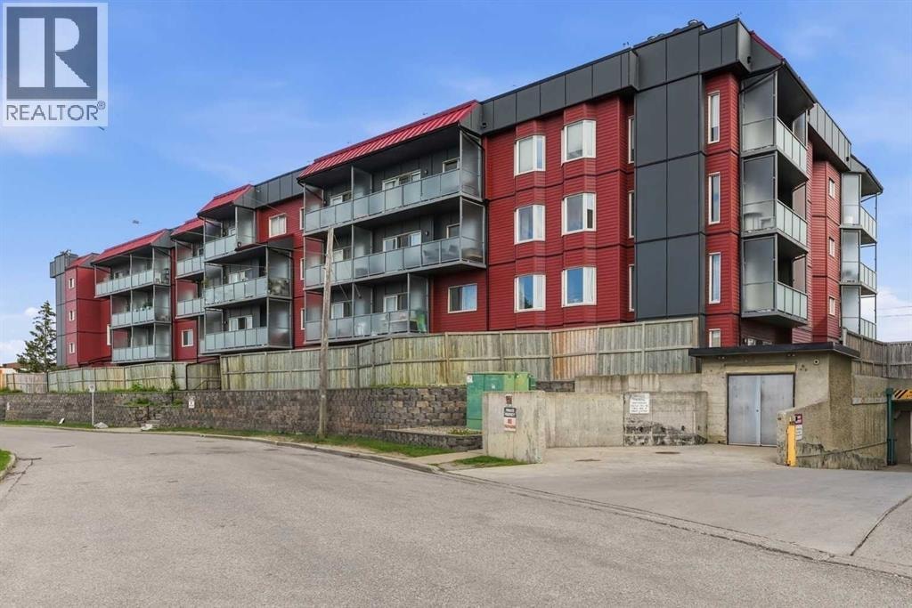 217, 335 Garry Crescent NE — photo 1