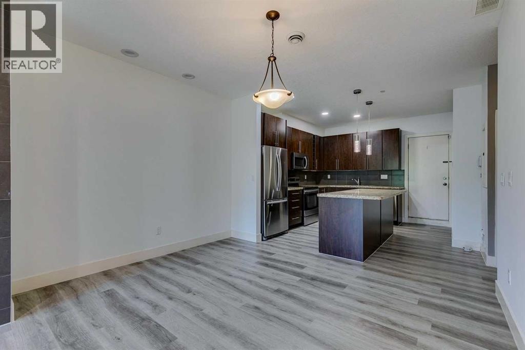4, 2101 17 Street SW — photo 9