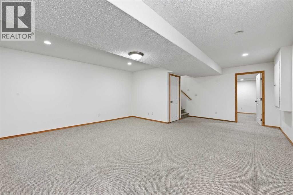 169 Cranberry Square SE — photo 36