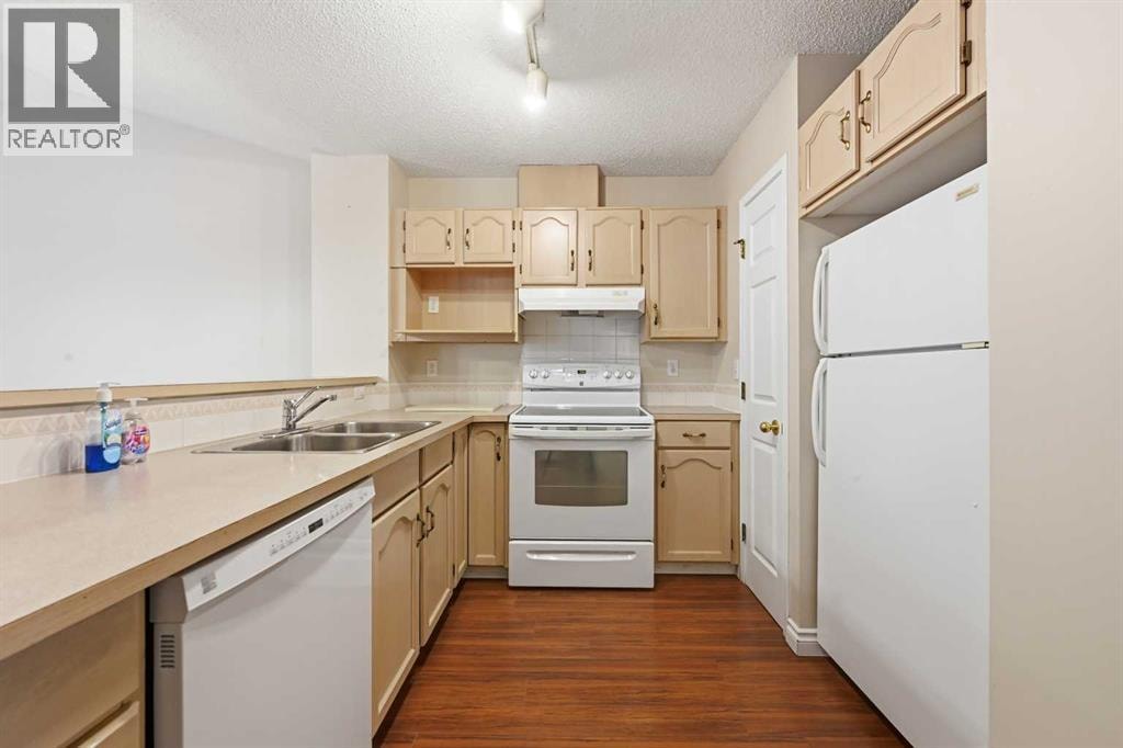25 Tararidge Circle NE — photo 8