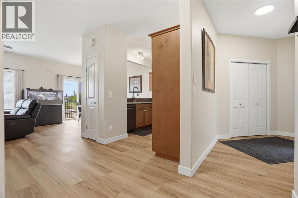 905, 720 Willowbrook Road NW — photo 10
