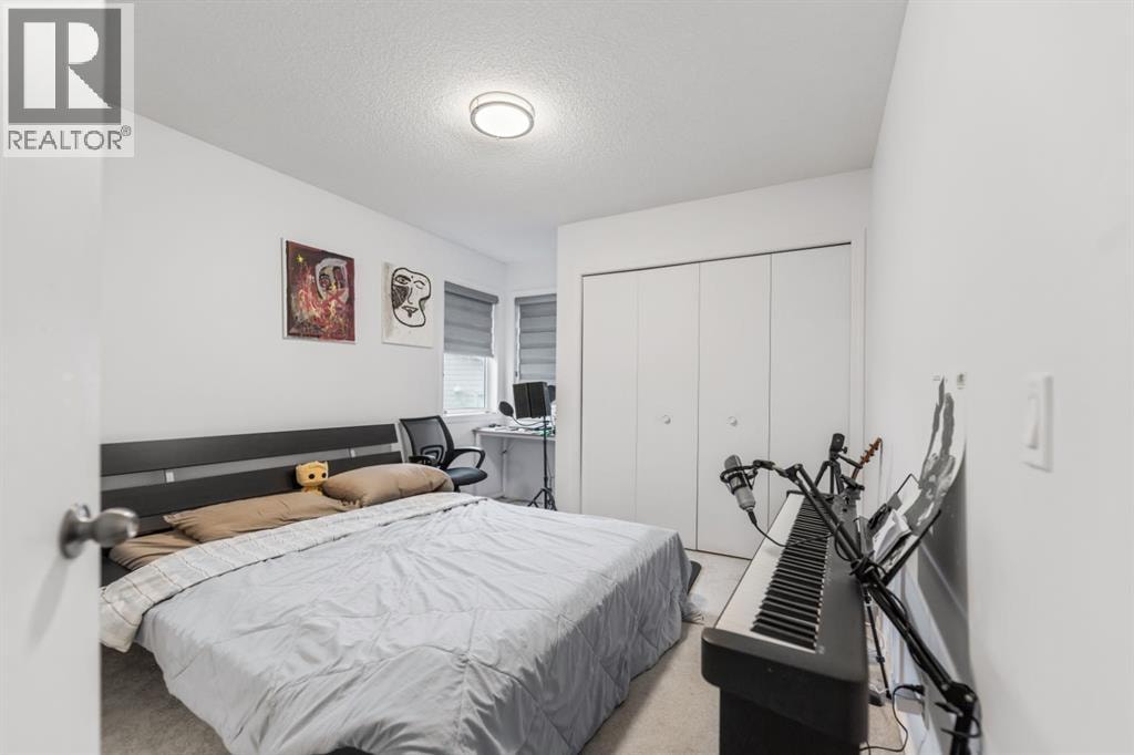 215 Carmel Close NE — photo 27