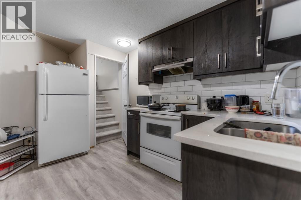 215 Carmel Close NE — photo 17