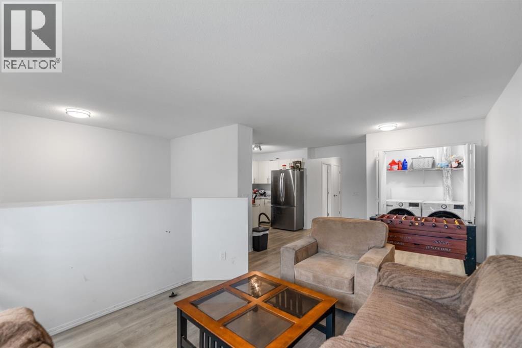 215 Carmel Close NE — photo 7