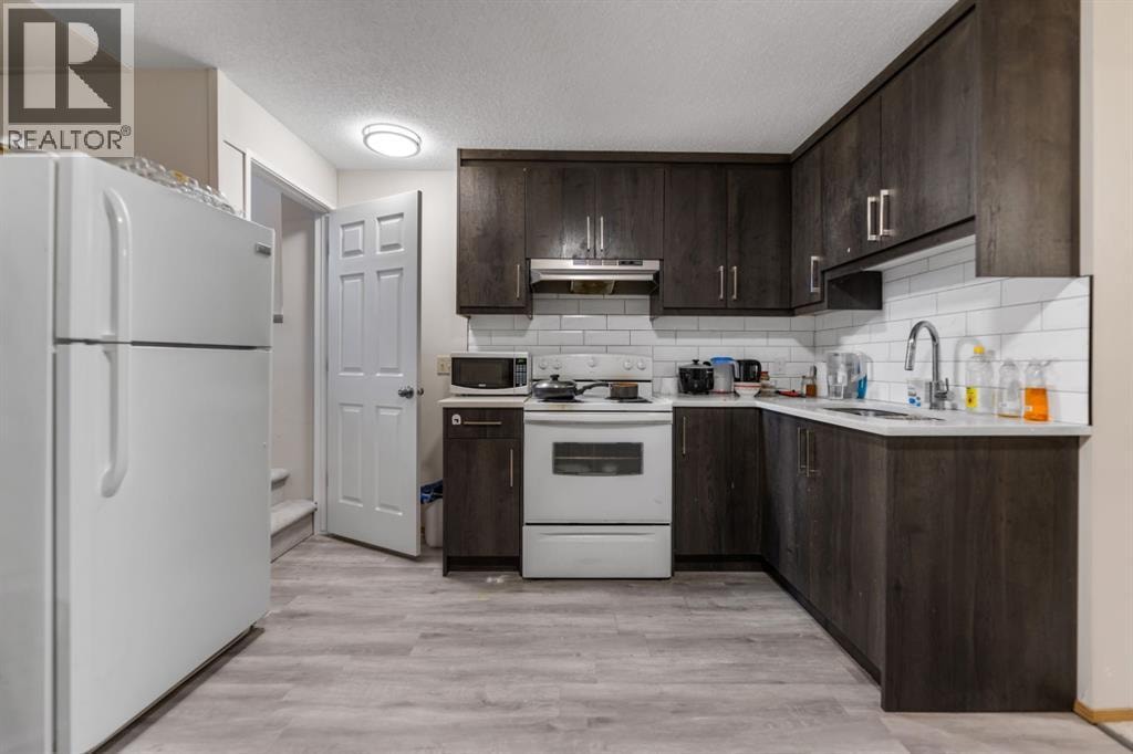 215 Carmel Close NE — photo 13