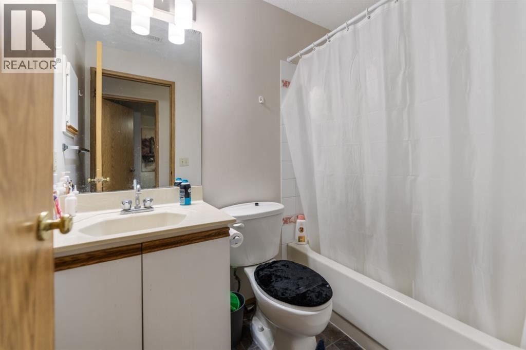 215 Carmel Close NE — photo 20