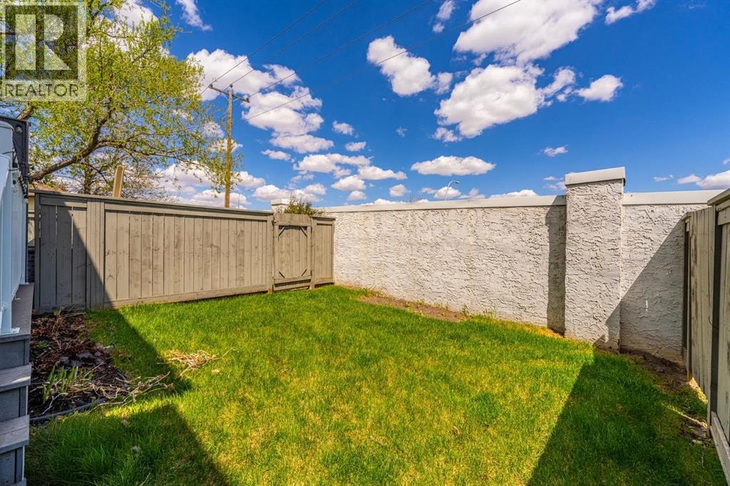 105 Bedford Manor NE — photo 23