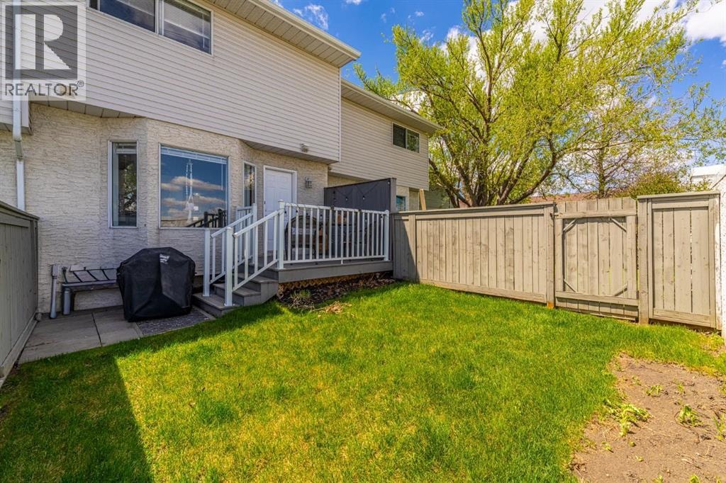 105 Bedford Manor NE — photo 24