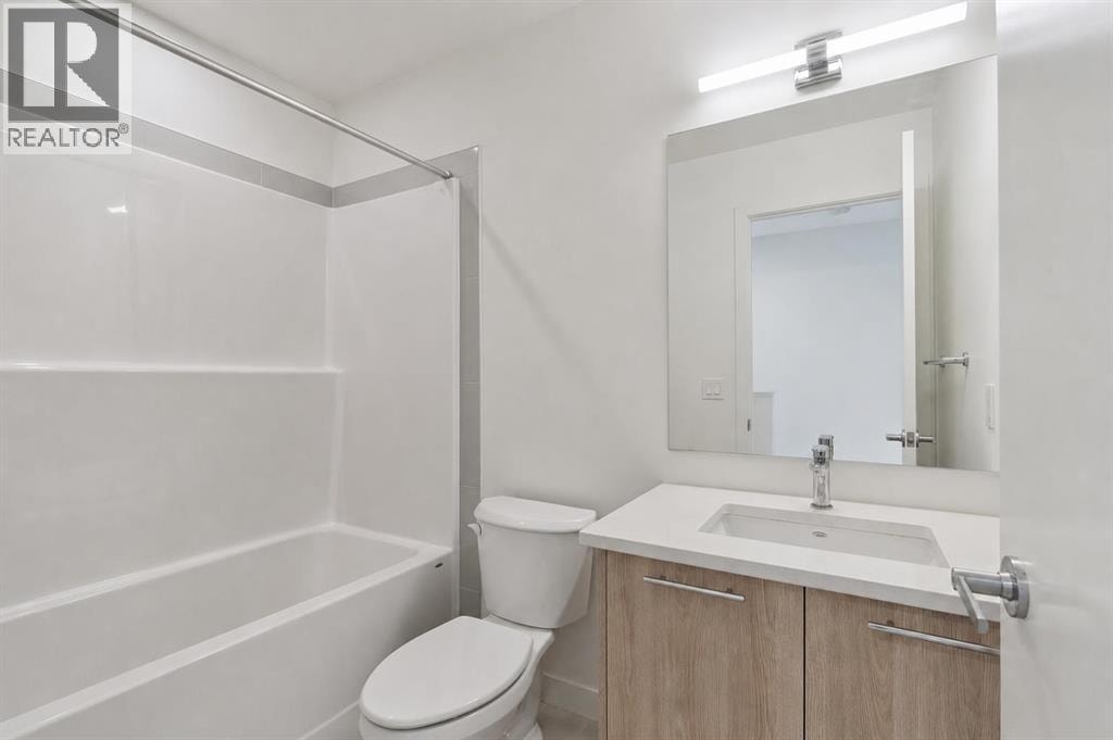424 210 Avenue SW — photo 14