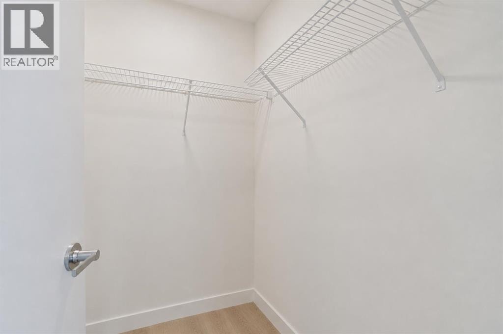 424 210 Avenue SW — photo 17