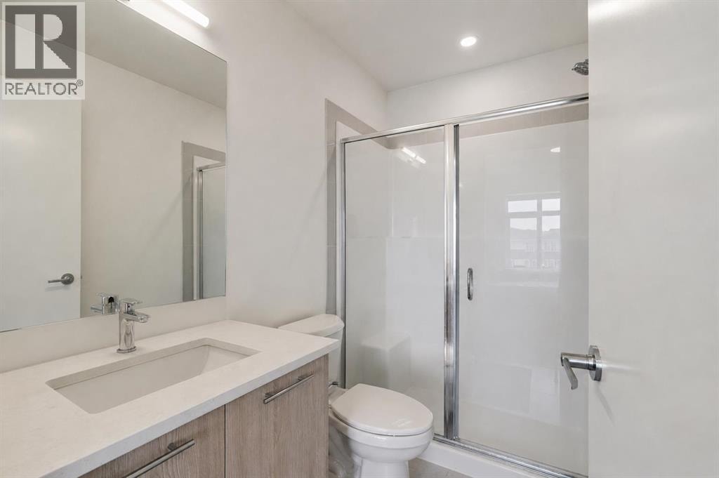 424 210 Avenue SW — photo 18