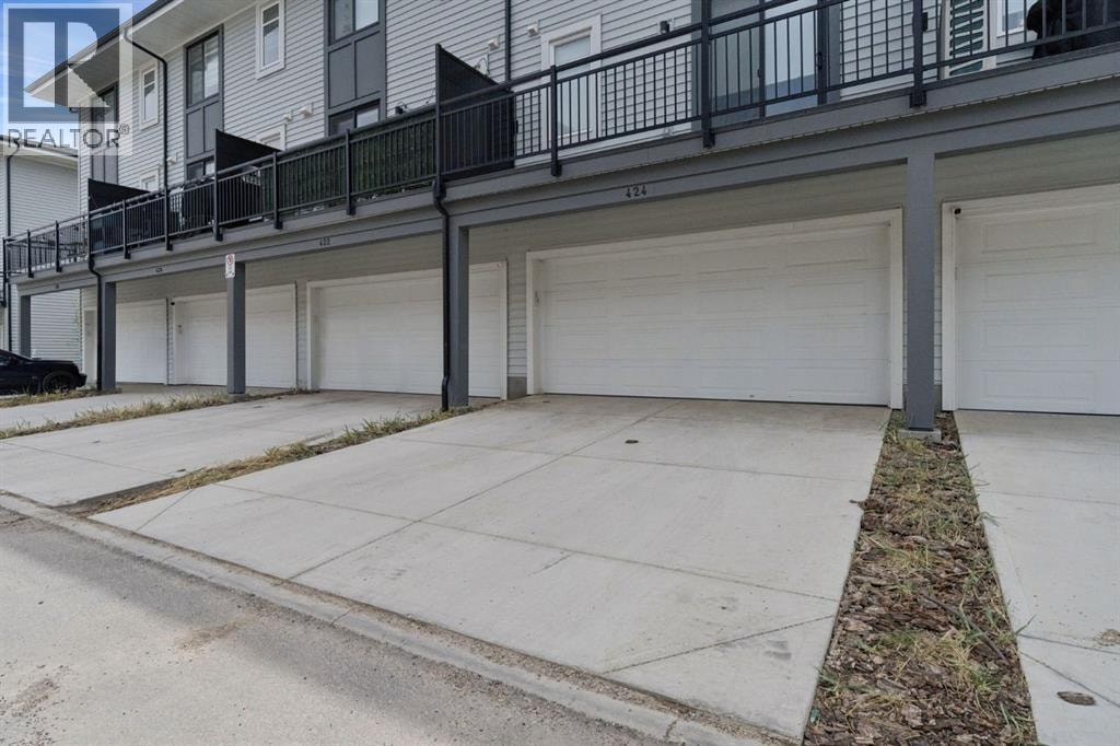 424 210 Avenue SW — photo 22