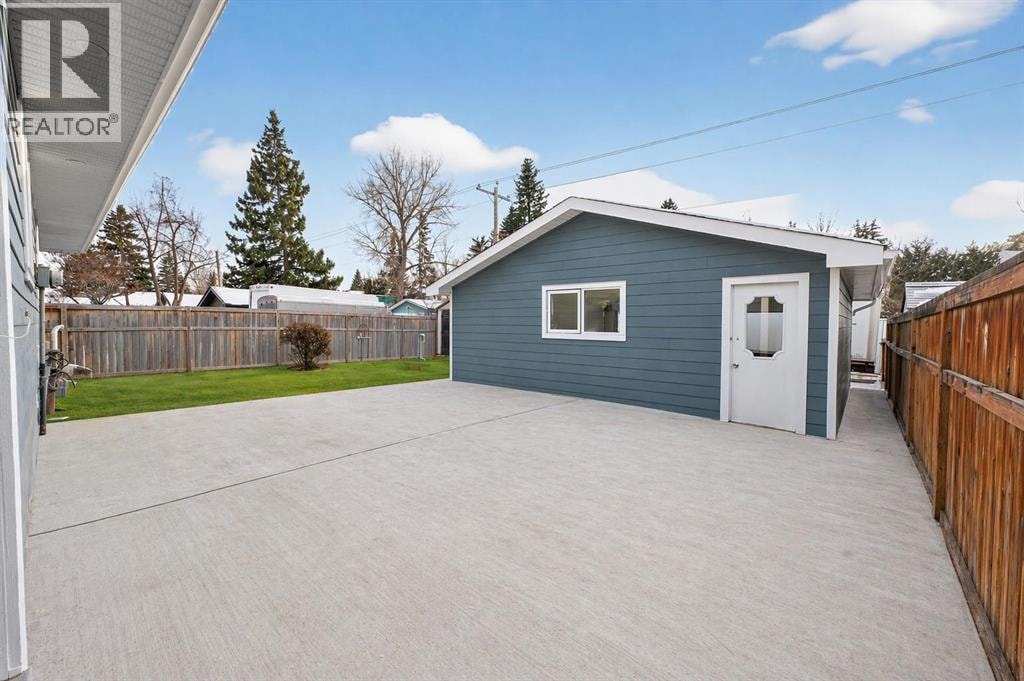 12031 Candiac Road SW — photo 30