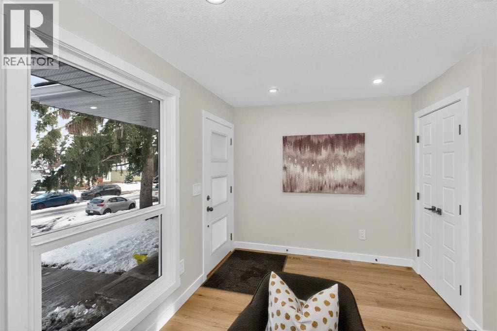 12031 Candiac Road SW — photo 2
