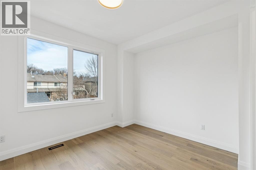 525 32 Street NW — photo 18