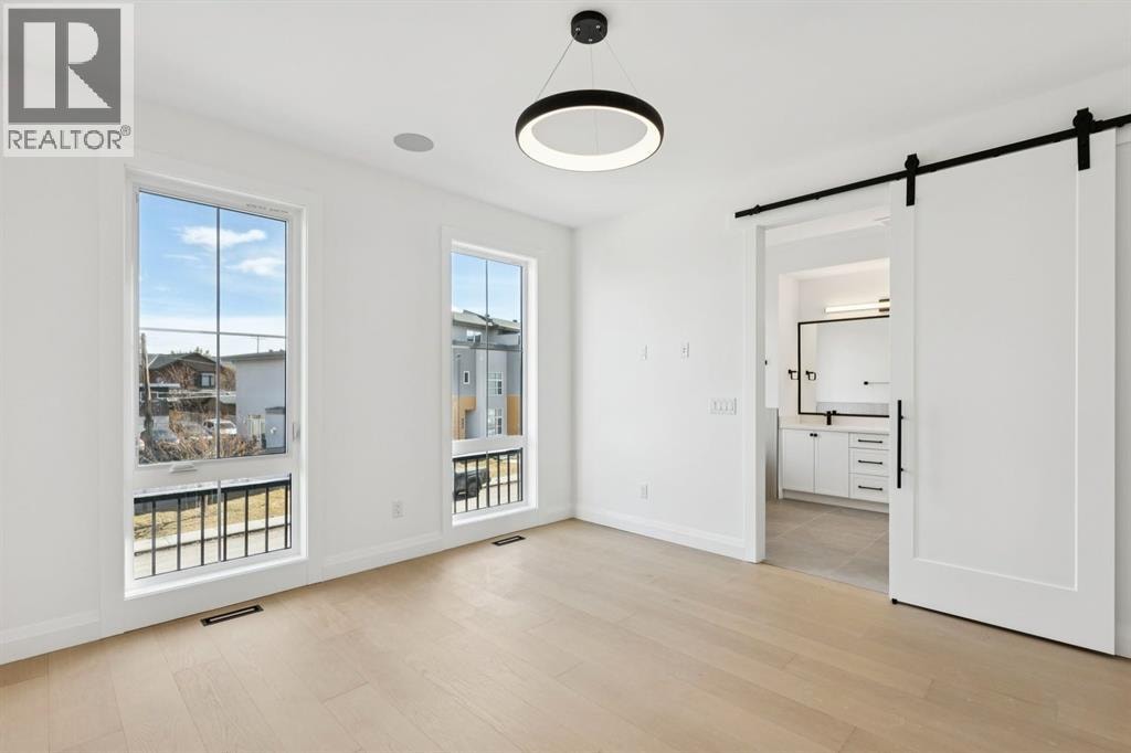 523 32 Street NW — photo 17
