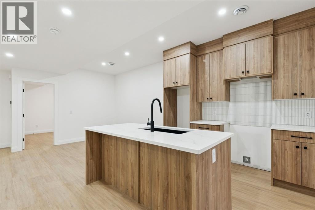 523 32 Street NW — photo 35