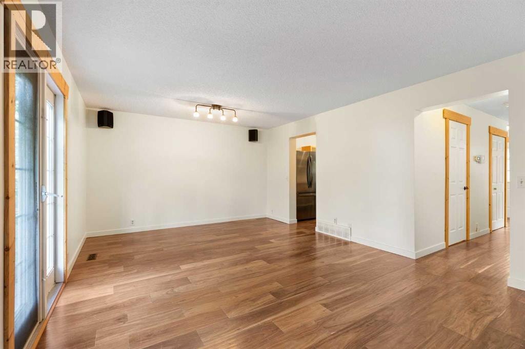 84 Abingdon Crescent NE — photo 12