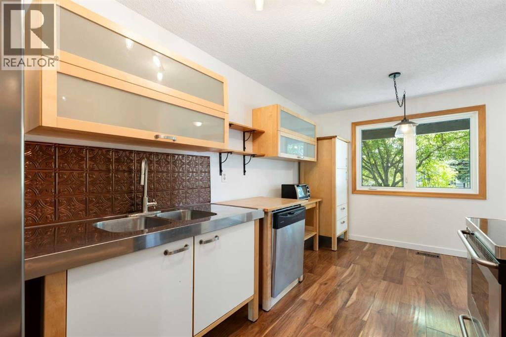 84 Abingdon Crescent NE — photo 10