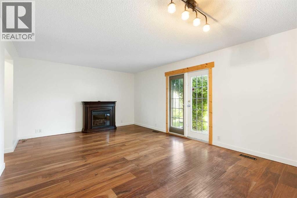 84 Abingdon Crescent NE — photo 14