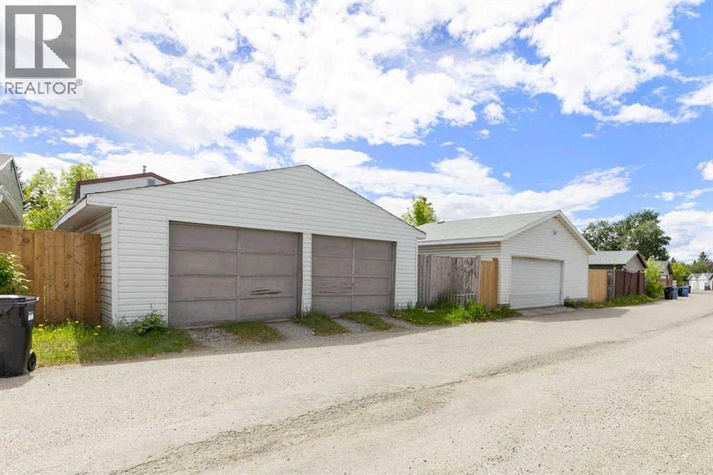 84 Abingdon Crescent NE — photo 41