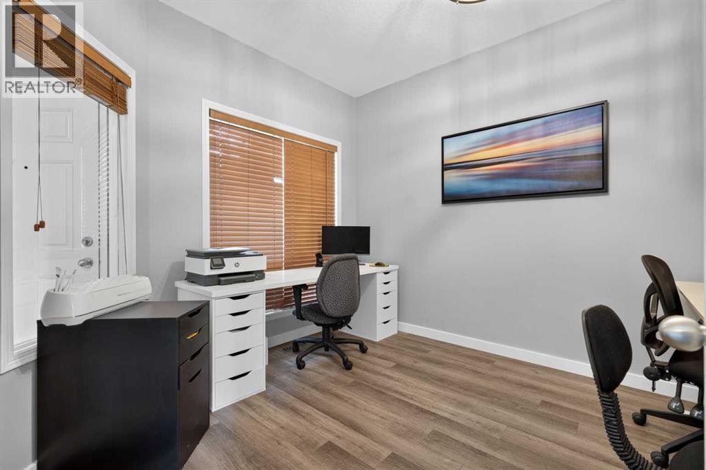 21 Morningside Bay SW — photo 11