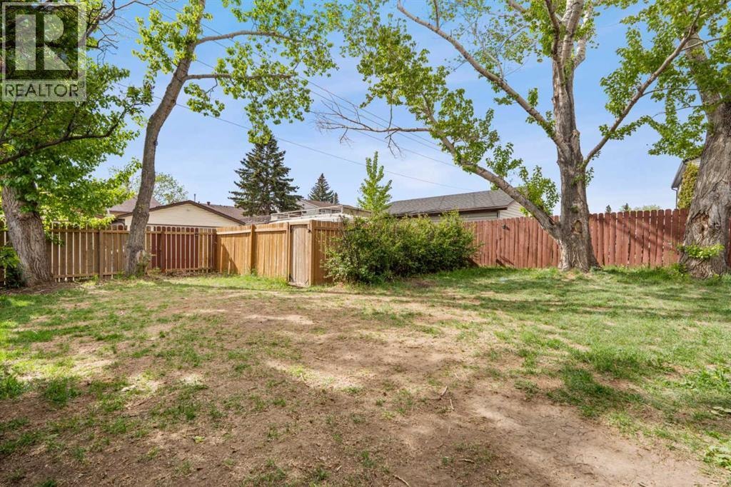 84 Falconridge Place NE — photo 32
