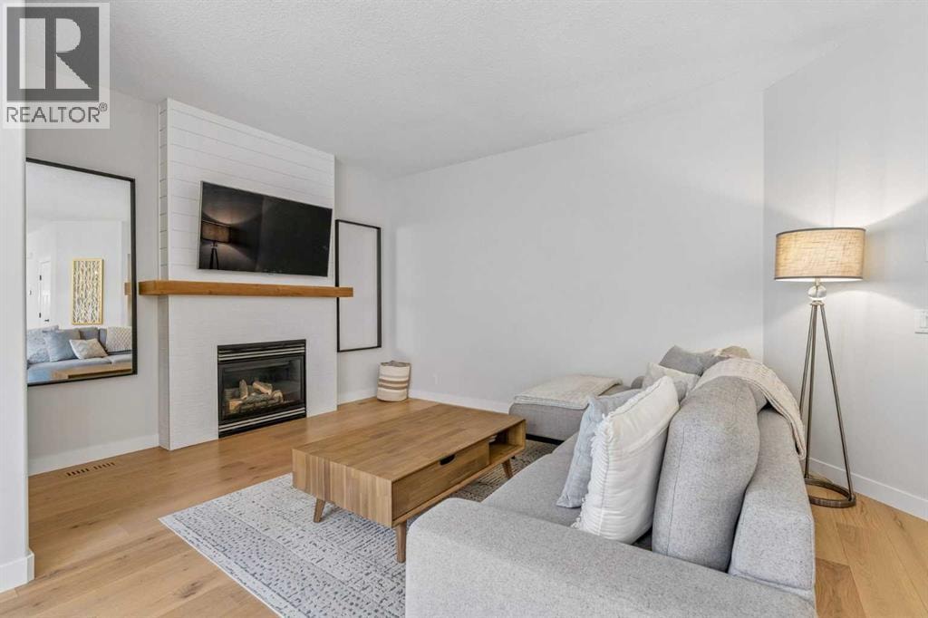 38 Cranleigh Common SE — photo 8