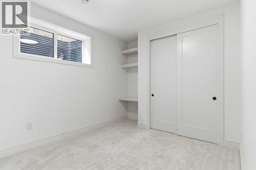 209 Windermere Road SW — photo 46