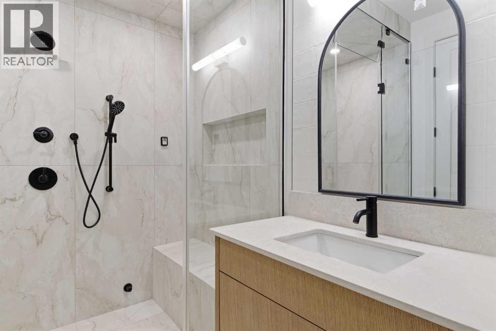 209 Windermere Road SW — photo 48