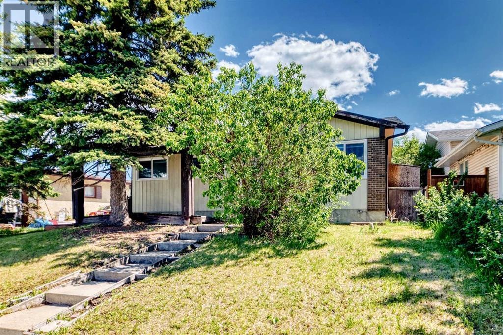 3224 Rundlelawn Road NE — photo 3