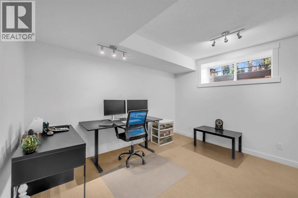233 Cranarch Common SE — photo 15
