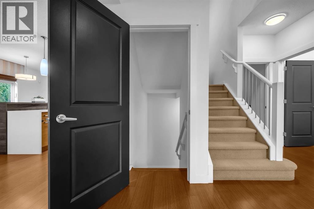 233 Cranarch Common SE — photo 14
