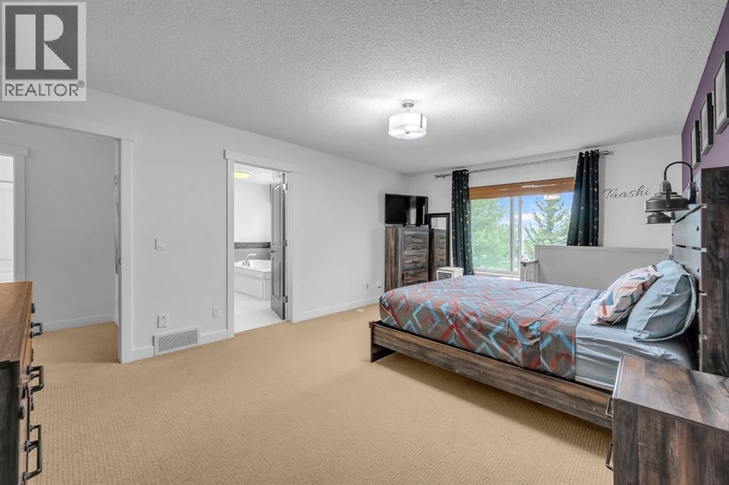 233 Cranarch Common SE — photo 23