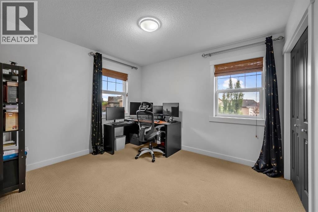 233 Cranarch Common SE — photo 28