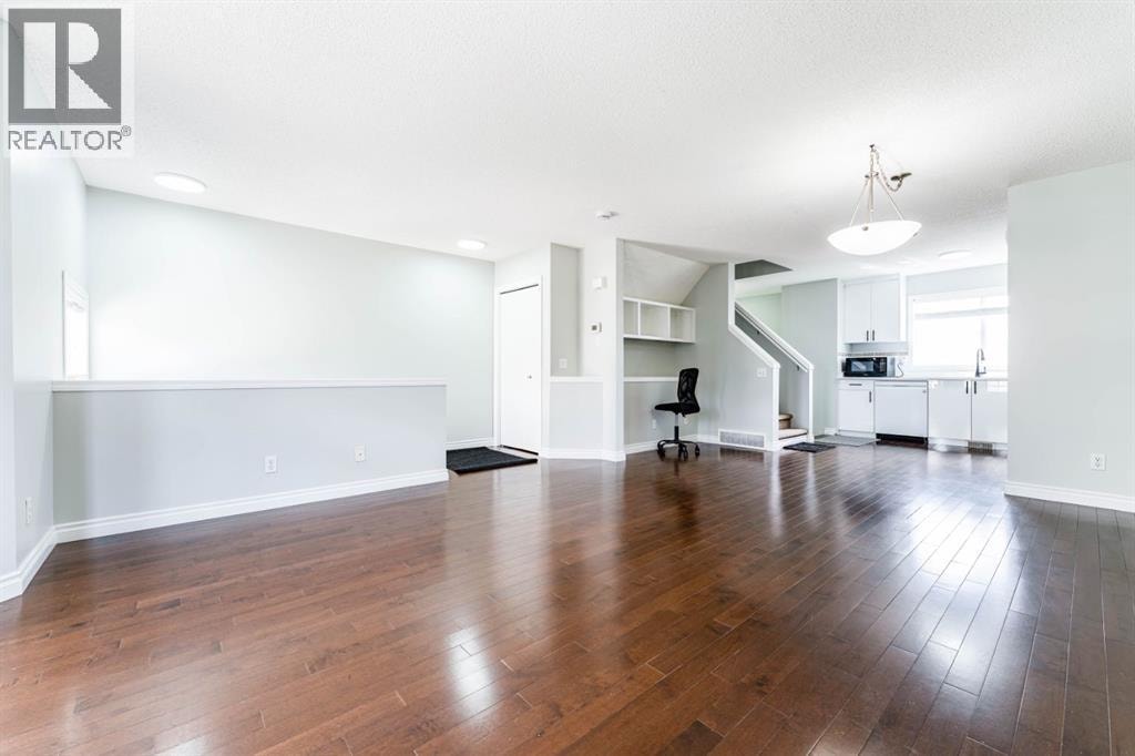 45 Tuscany Springs Garden NW — photo 5
