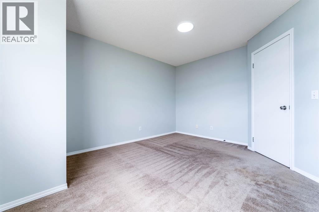 45 Tuscany Springs Garden NW — photo 24