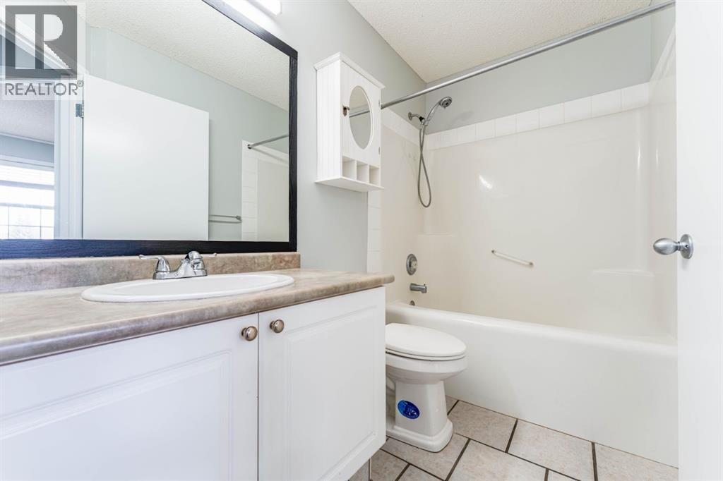 45 Tuscany Springs Garden NW — photo 21