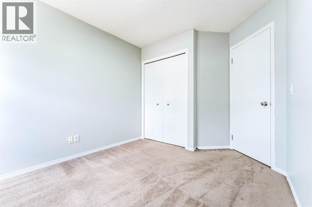 45 Tuscany Springs Garden NW — photo 28