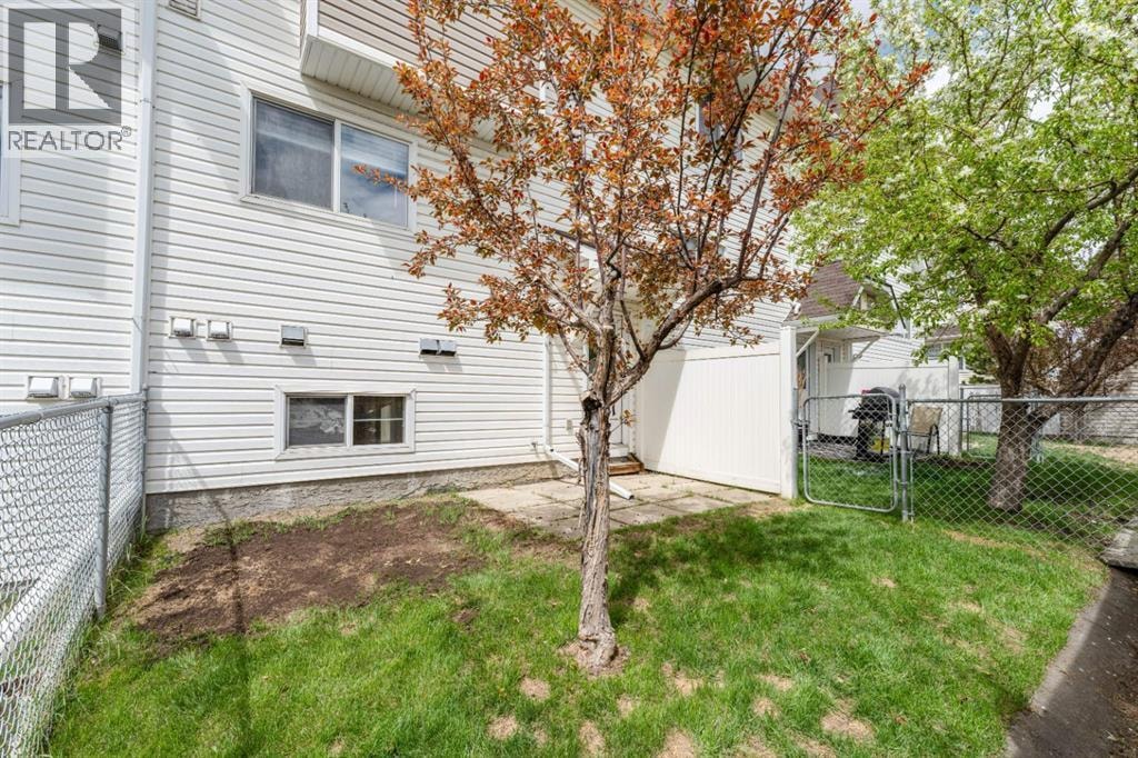 45 Tuscany Springs Garden NW — photo 43