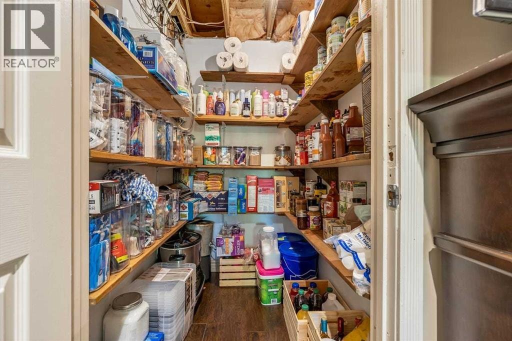 216 Castleridge Drive NE — photo 34
