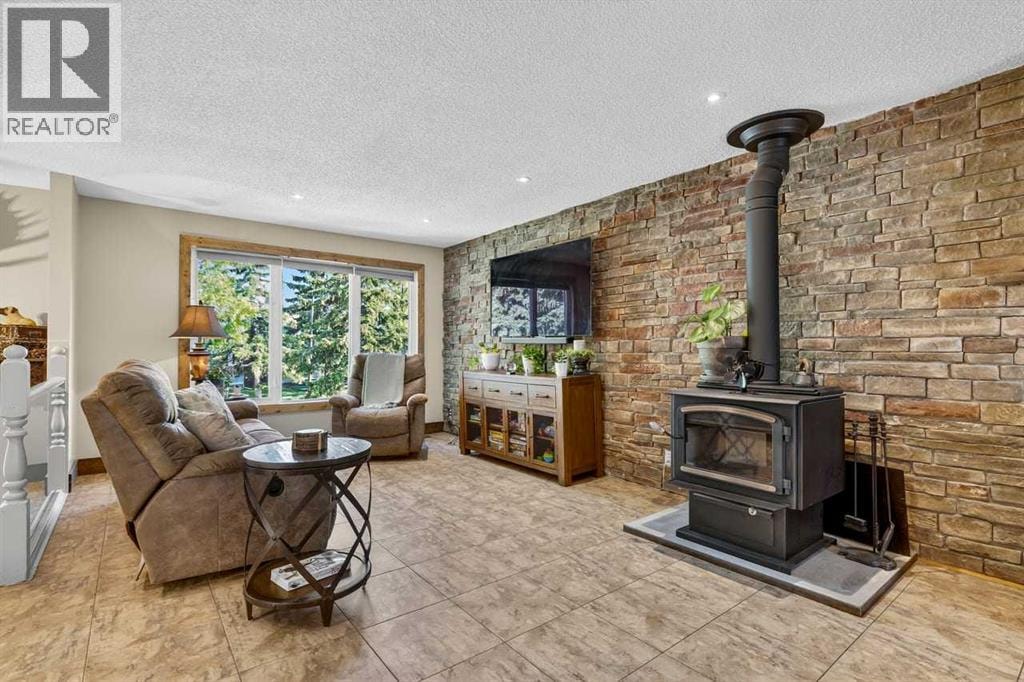 216 Castleridge Drive NE — photo 6