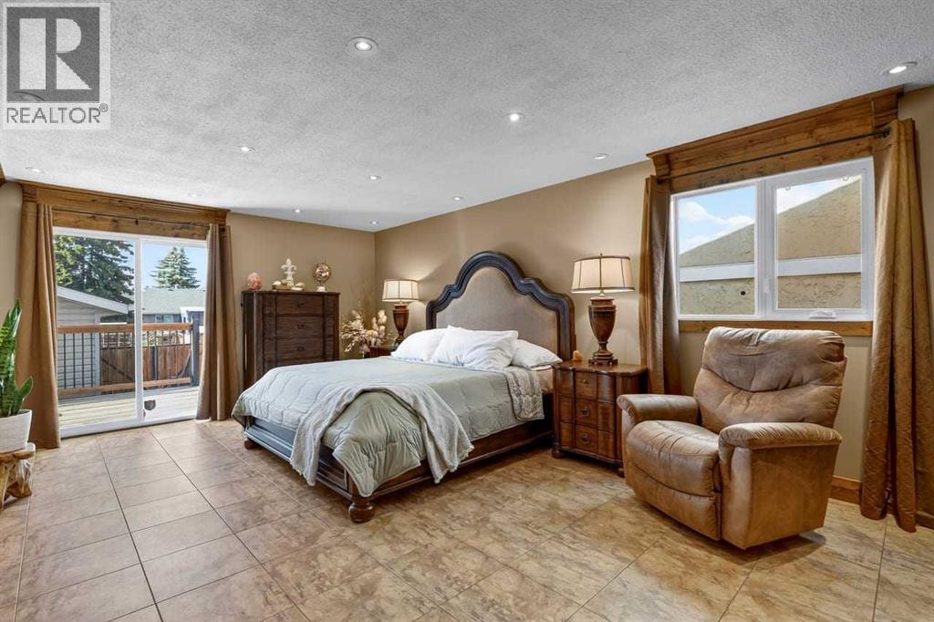 216 Castleridge Drive NE — photo 16