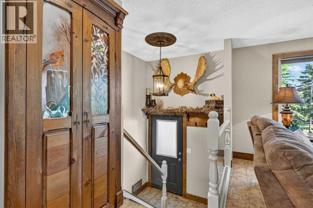 216 Castleridge Drive NE — photo 5