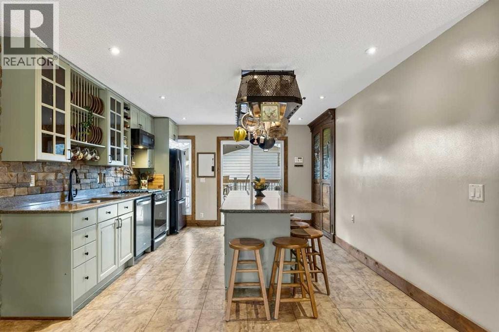 216 Castleridge Drive NE — photo 11